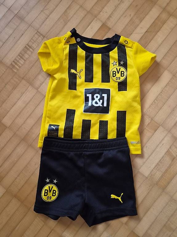 BVB Trainer, Turnhosen & -trikots: BVB Dress Grösse 62 – Gebraucht aus Rothenburg von mischi_zischi_1991