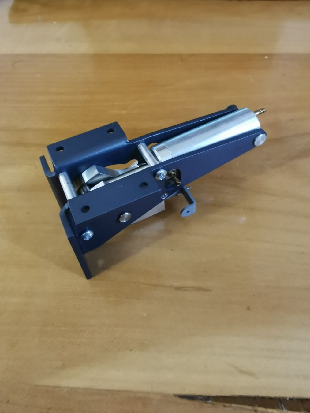 Modellismo RC: Robart front retract – Nuovo e nell'imballaggio originale da La Tour-de-Peilz venduto da Specter228 2