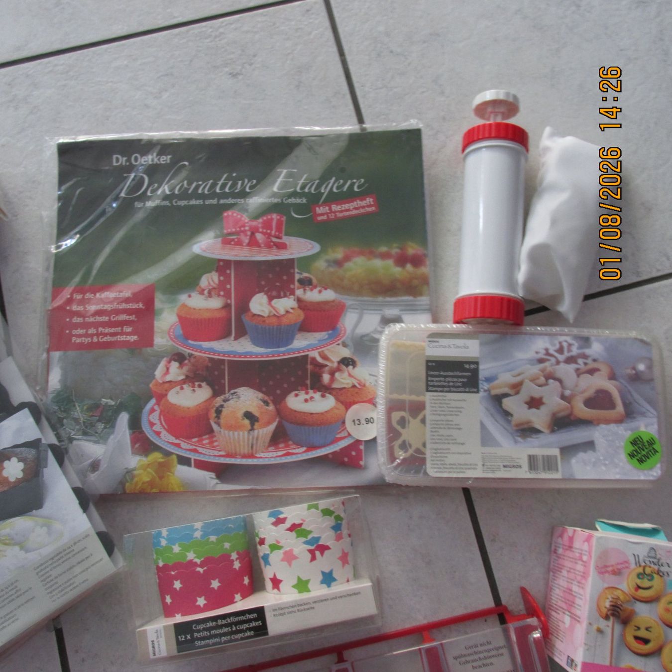 Backformen: Backzubehoer Set Muffinformen, Spritzbeutel teilw.neu – Neu (gemäss Beschreibung) aus Galgenen von Forflowers 3