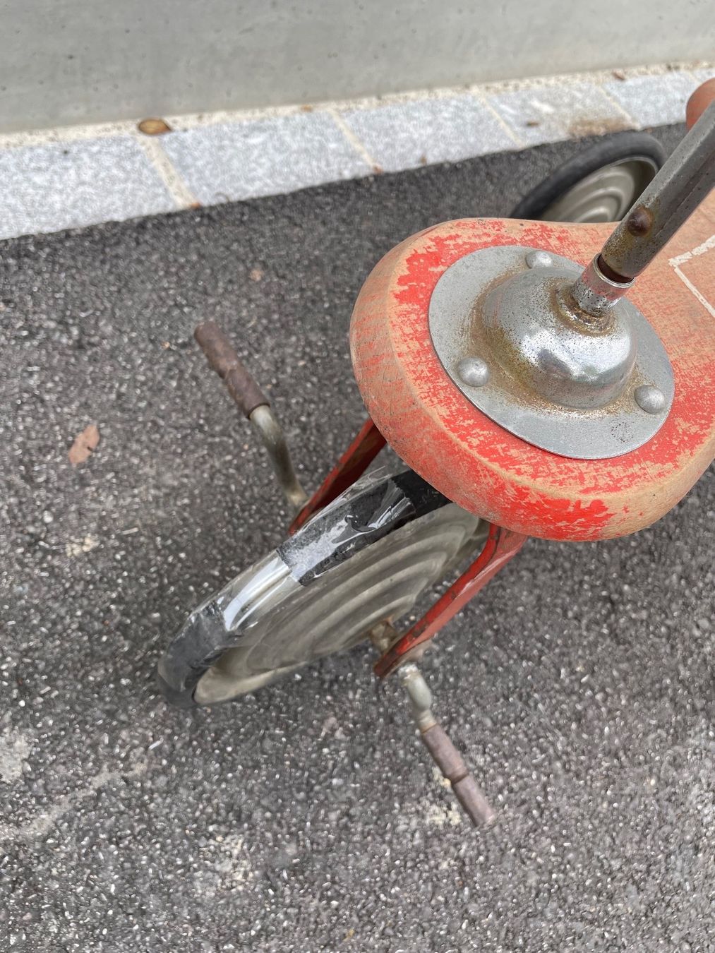 Veicoli per bambini: schönes altes Dreirad – Usato da Neunkirch venduto da autoscooter57 3