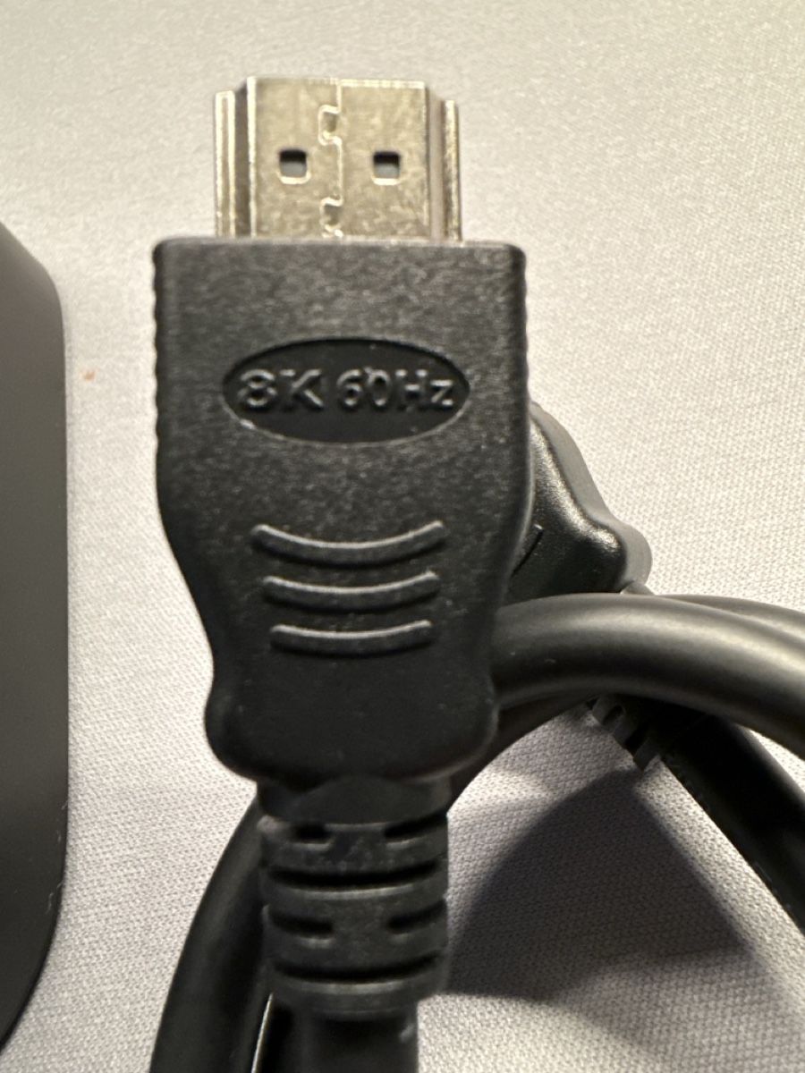 Philips Home Cinema: Philips Hue HDMI Sync Box 8K - Top Zustand – Nuovo (secondo la descrizione) da Rupperswil venduto da kaiszielasko94