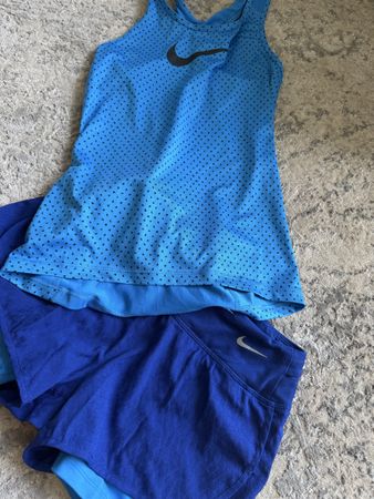 Nike Dri-FIT Set, XS, blau, neuwertig für den Sommer!