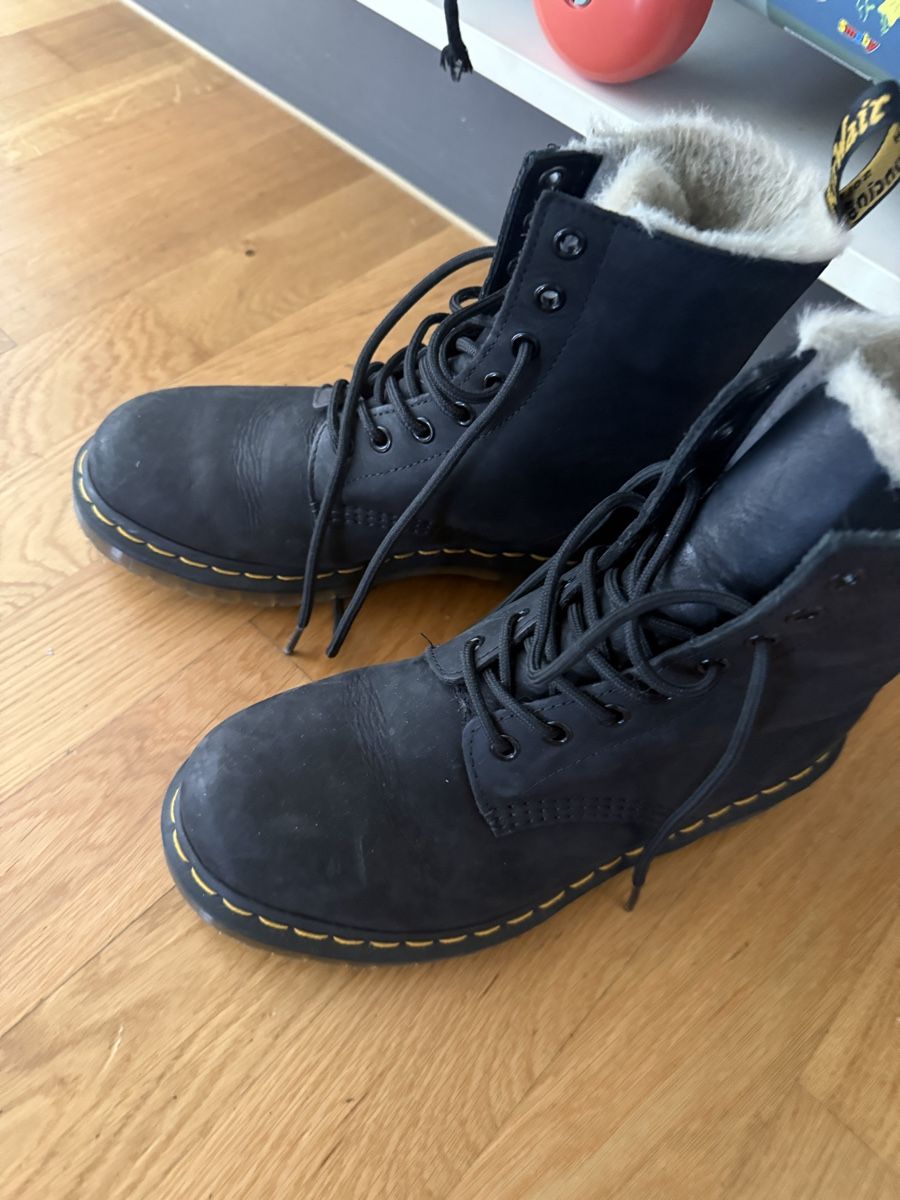 Dr. Martens Damenschuhe: Dr martens – Gebraucht aus Affoltern am Albis von Strahlemann1