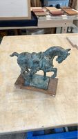 Bronzefigur Pferd mit Sockel antiker Stil