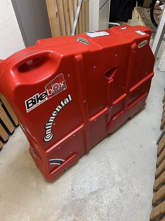 Autres décorations & accessoires: Bike Box Alan - Premium Model Red – D'occasion à Thalwil par pal_x28f 2