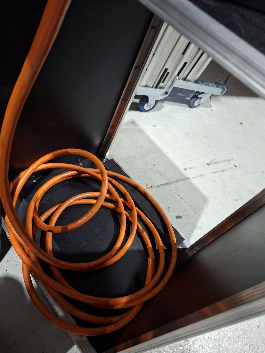 ABB Stromzufuhr: Stromverteiler mit 6x ABB Sicherungsautomaten C16A – Gebraucht aus Chur von 80808080 5