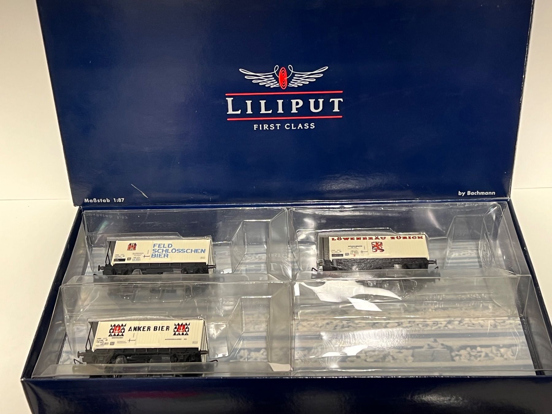 Liliput Modellini di ferrovie: LILIPUT H0 Bierwagen-Set "Schweizer Brauereien" – Nuovo e nell'imballaggio originale da Geroldswil venduto da TopTrain54