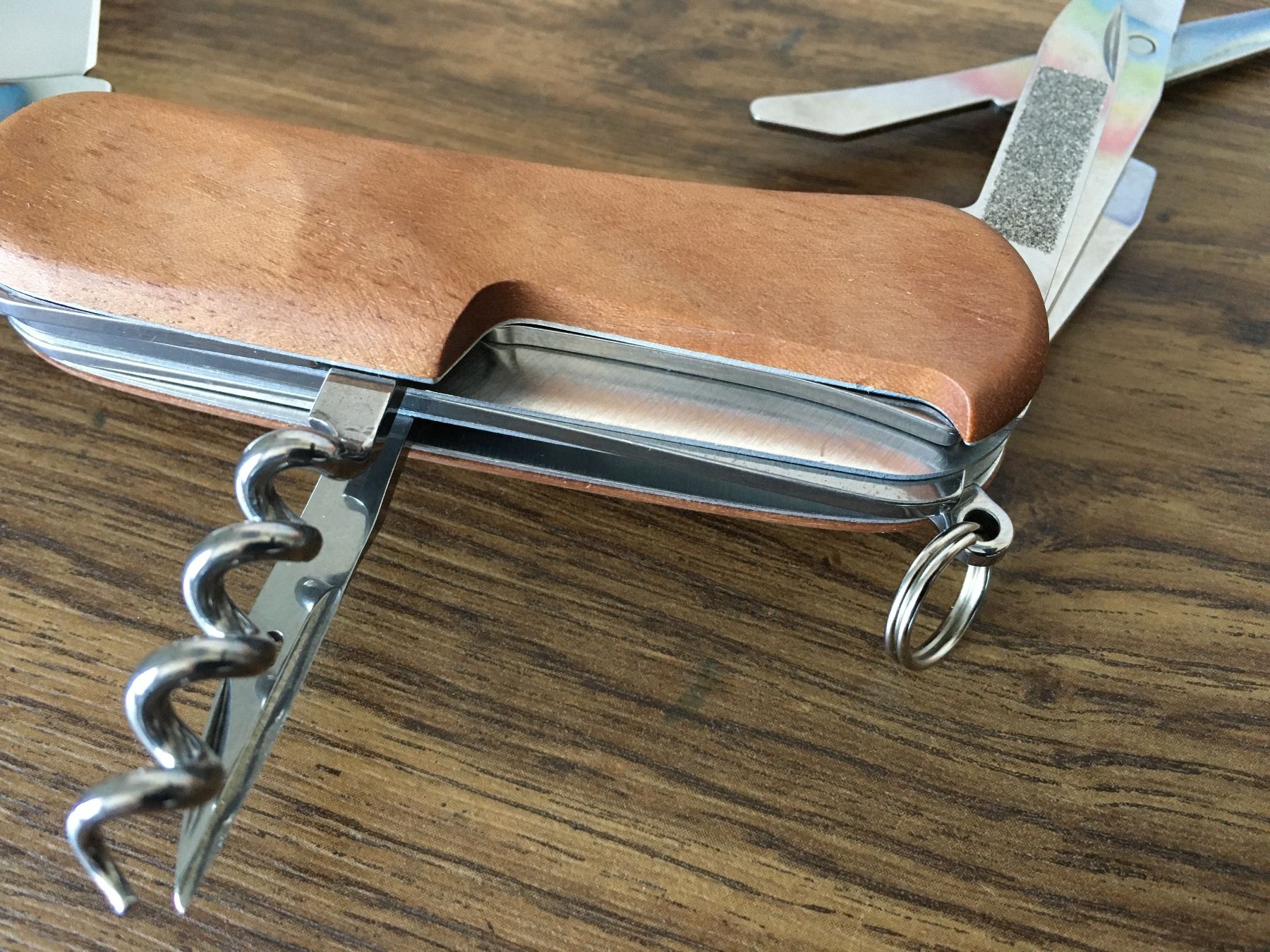 Victorinox Coltelli tascabile: VICTORINOX - Evolution Wood - Sackmesser - BKW – Usato da Andwil SG venduto da Rainboli 9
