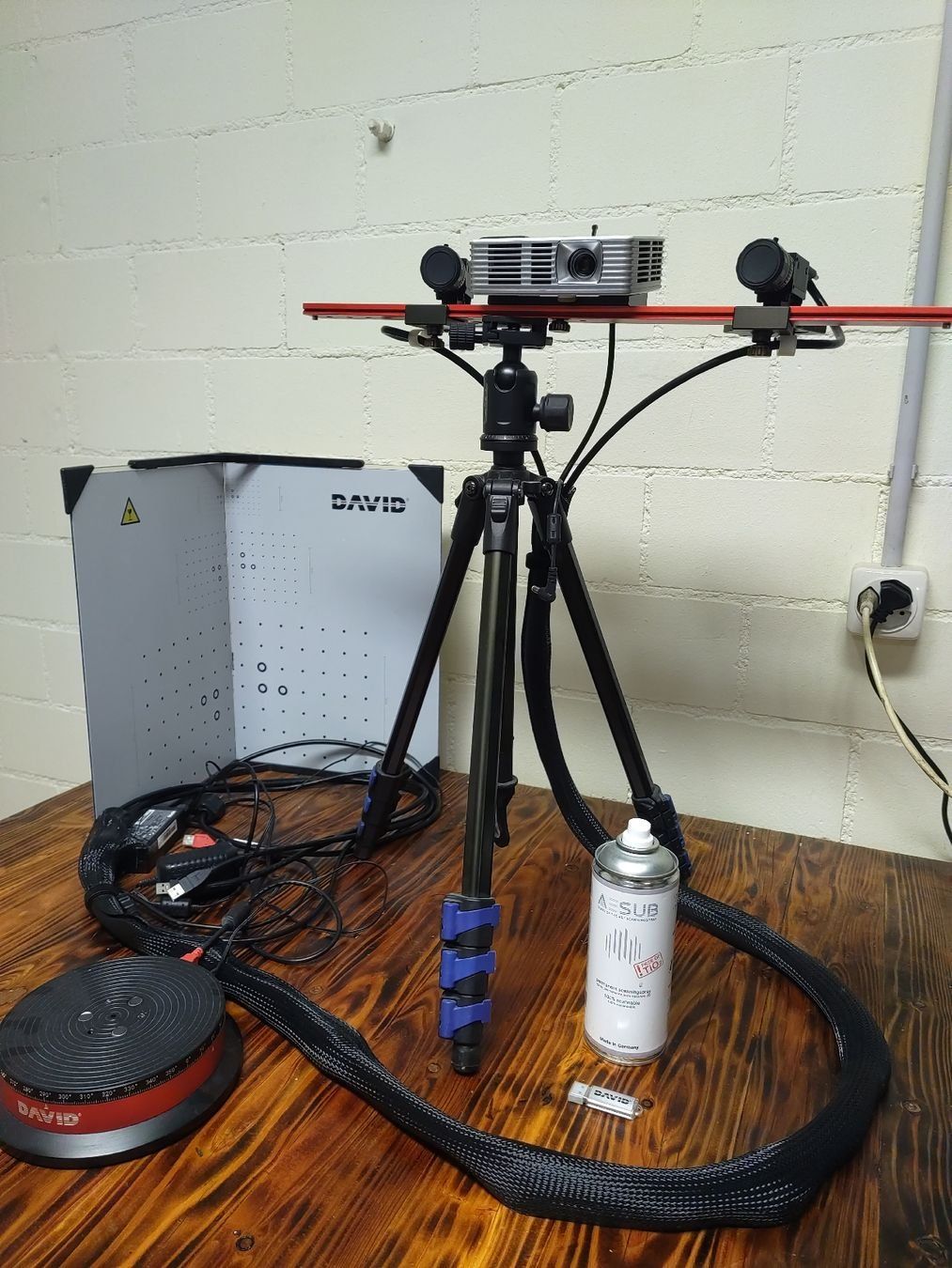 Scanneurs: HP pro  S3 3D Scanner mit stereokamera – D'occasion à Grabserberg par Barclay 1