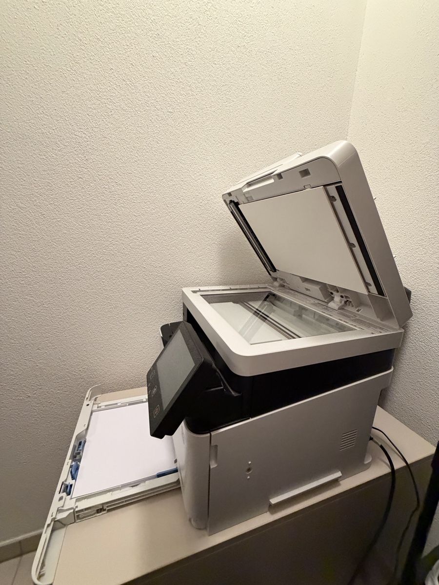 Canon Stampanti: Canon i-SENSYS MF633C/MF635C Farblaser-Multifunktionsdrucker – Usato da Luzern venduto da vwb_6t72 2