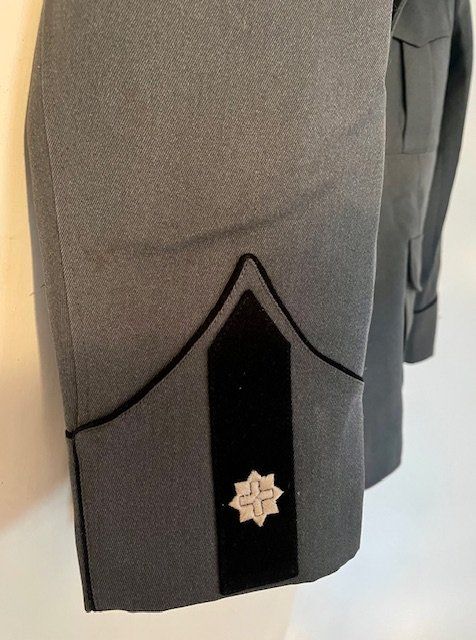 Uniformi: Historische Uniformjacke der Schweizer Grenzwache – Usato da Kriens venduto da heleneb02 5