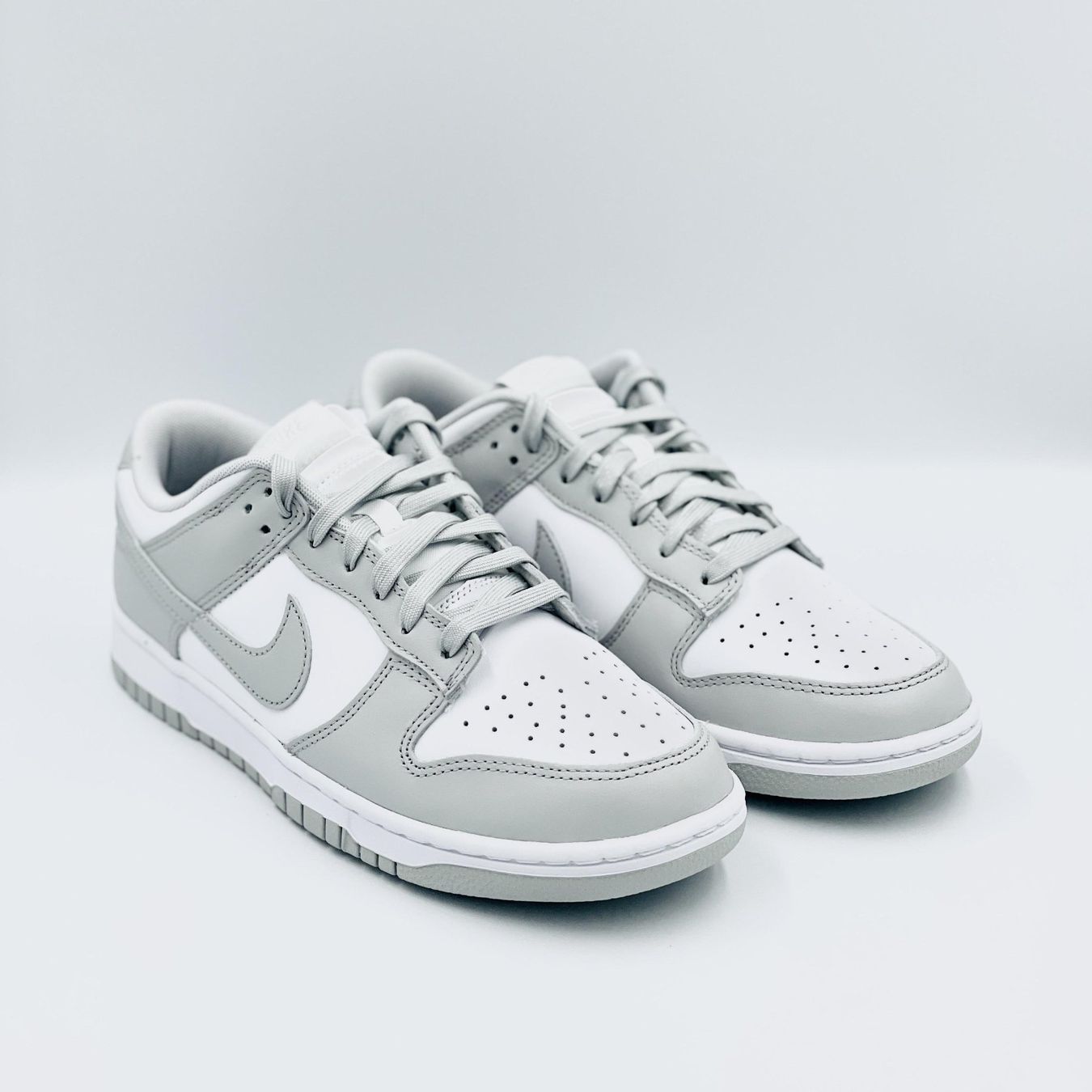 Nike Scarpe da uomo: Nike Dunk Low Retro Grey Fog EU 42 – Nuovo e nell'imballaggio originale da Erlinsbach venduto da sasneakers