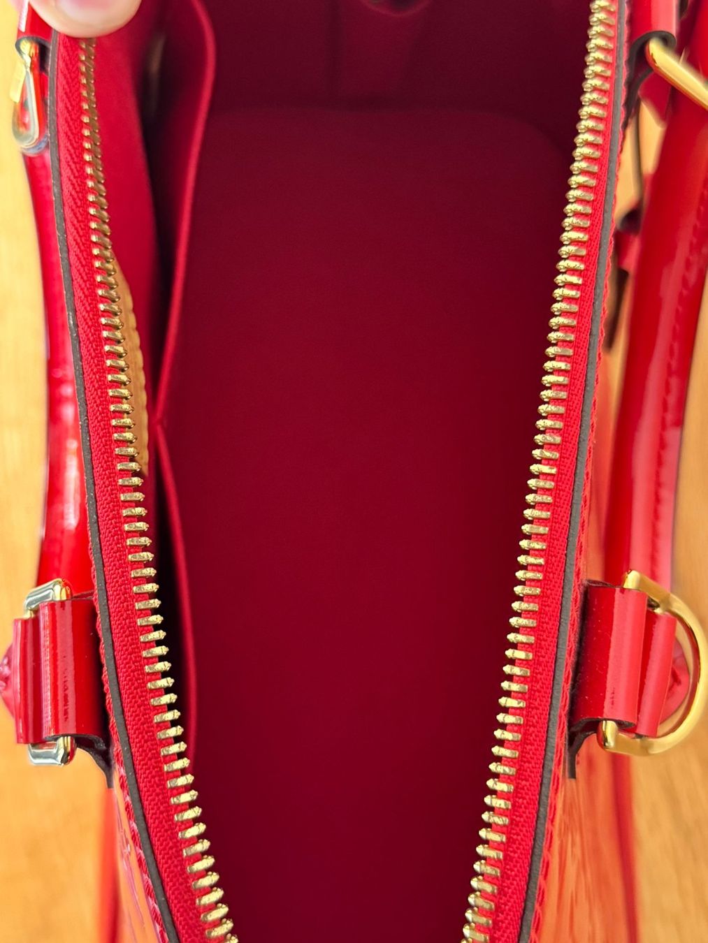 Louis Vuitton Borse da donna: Louis Vuitton Alma PM MV CERISE /RED – Usato da Derendingen venduto da MDPshopandmore 5