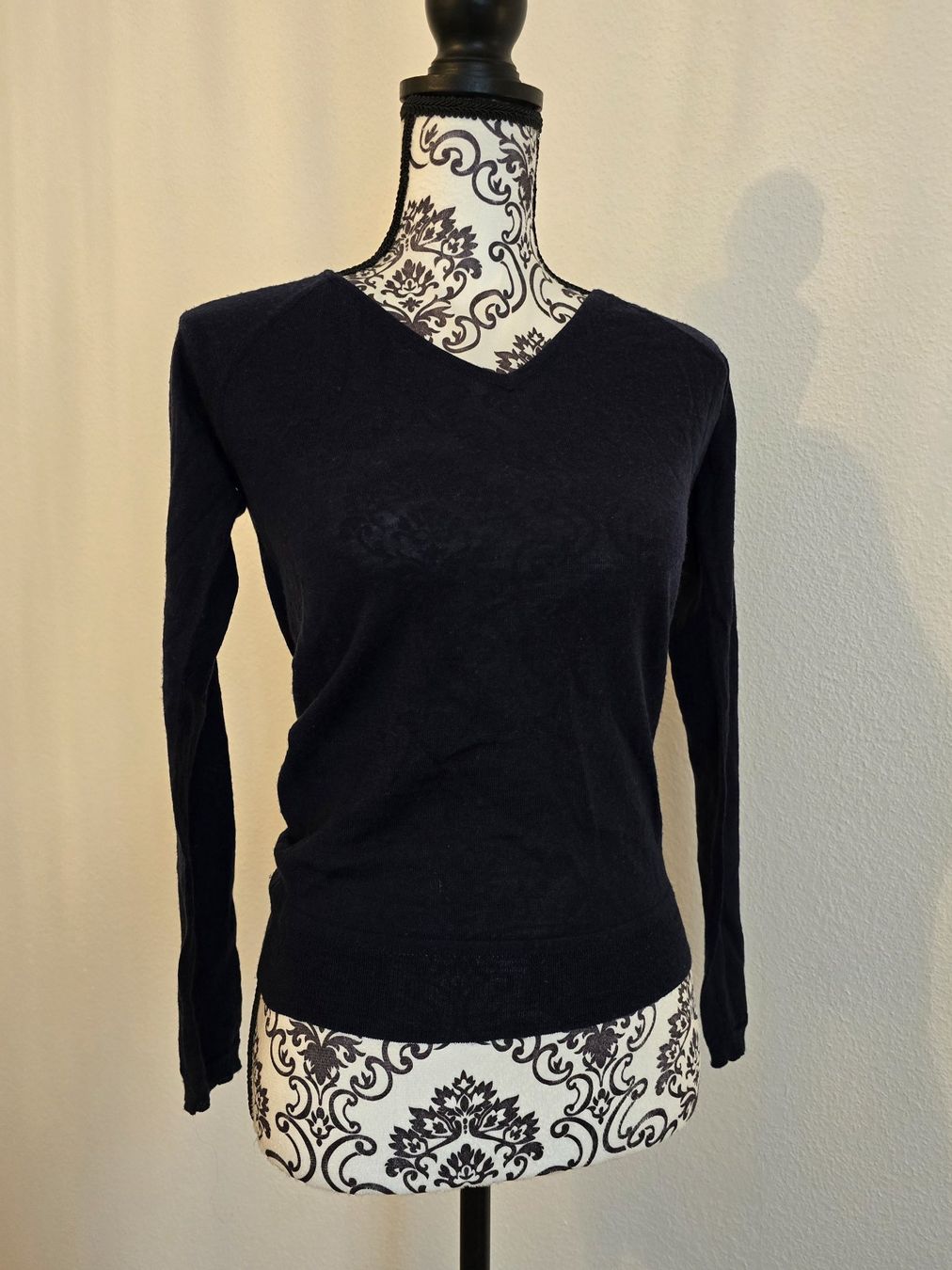 Kookai Pulls & Sweat-shirts: Pull fin Kookai avec motifs strass – D'occasion à Genève par cec_d6pg