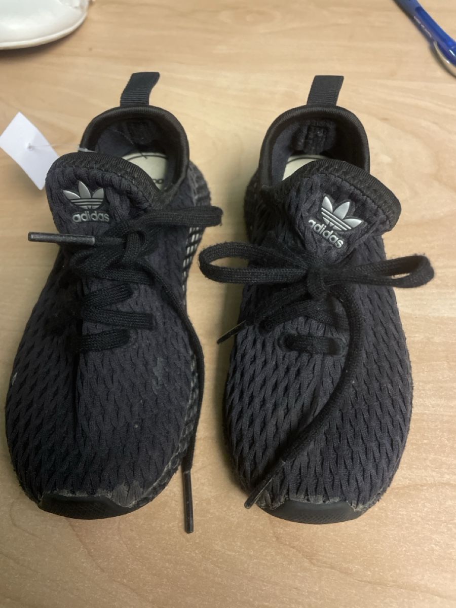 Adidas Scarpe per ragazzi: Schwarze Adidas Sneaker , Gr. 25 1/2 – Usato da Obergerlafingen venduto da cabo4 1