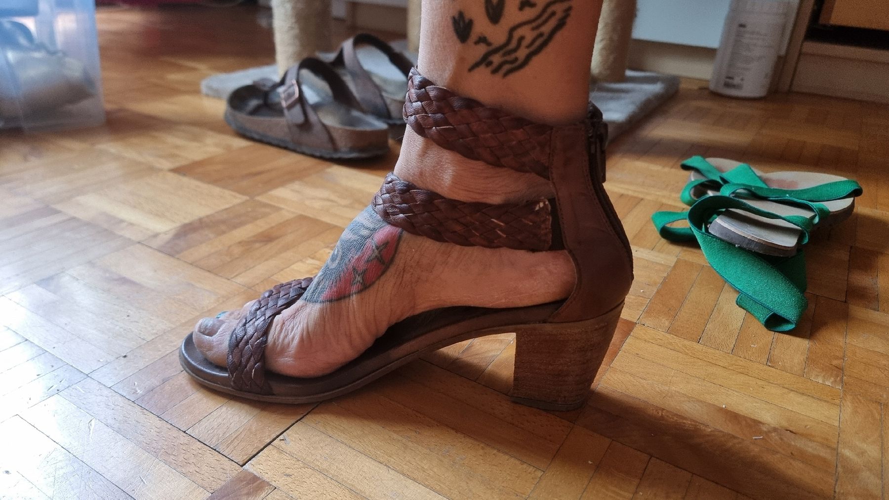 Scarpe da donna: sandales brune été – Usato da Carouge GE venduto da mon_x9y7 1