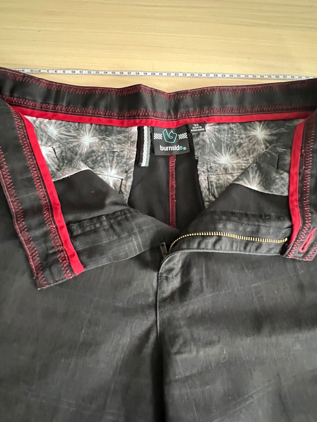 Pantaloni: Shorts Burnside Gr.32 – Usato da Oberglatt ZH venduto da dauerbrenner 5