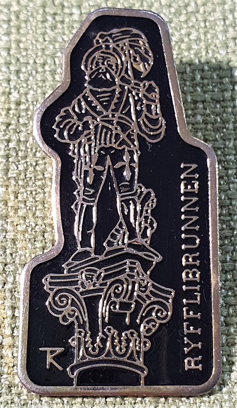 Placchette & Badge: O230 - Pin Bern Ryfflibrunnen – Usato da Reinach BL venduto da Boston-Verkauf