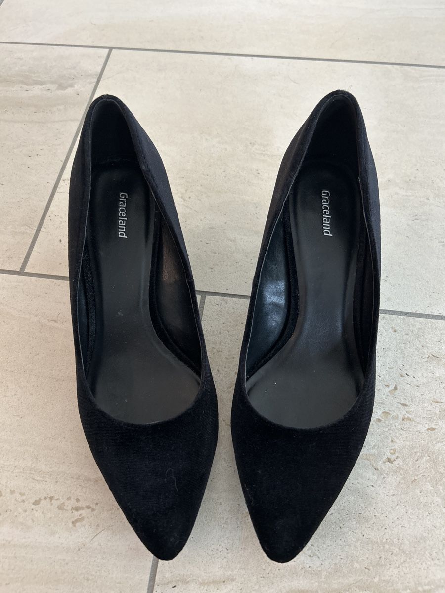 Graceland Damenschuhe: Schwarze Graceland Pumps – Gebraucht aus Niederlenz von
