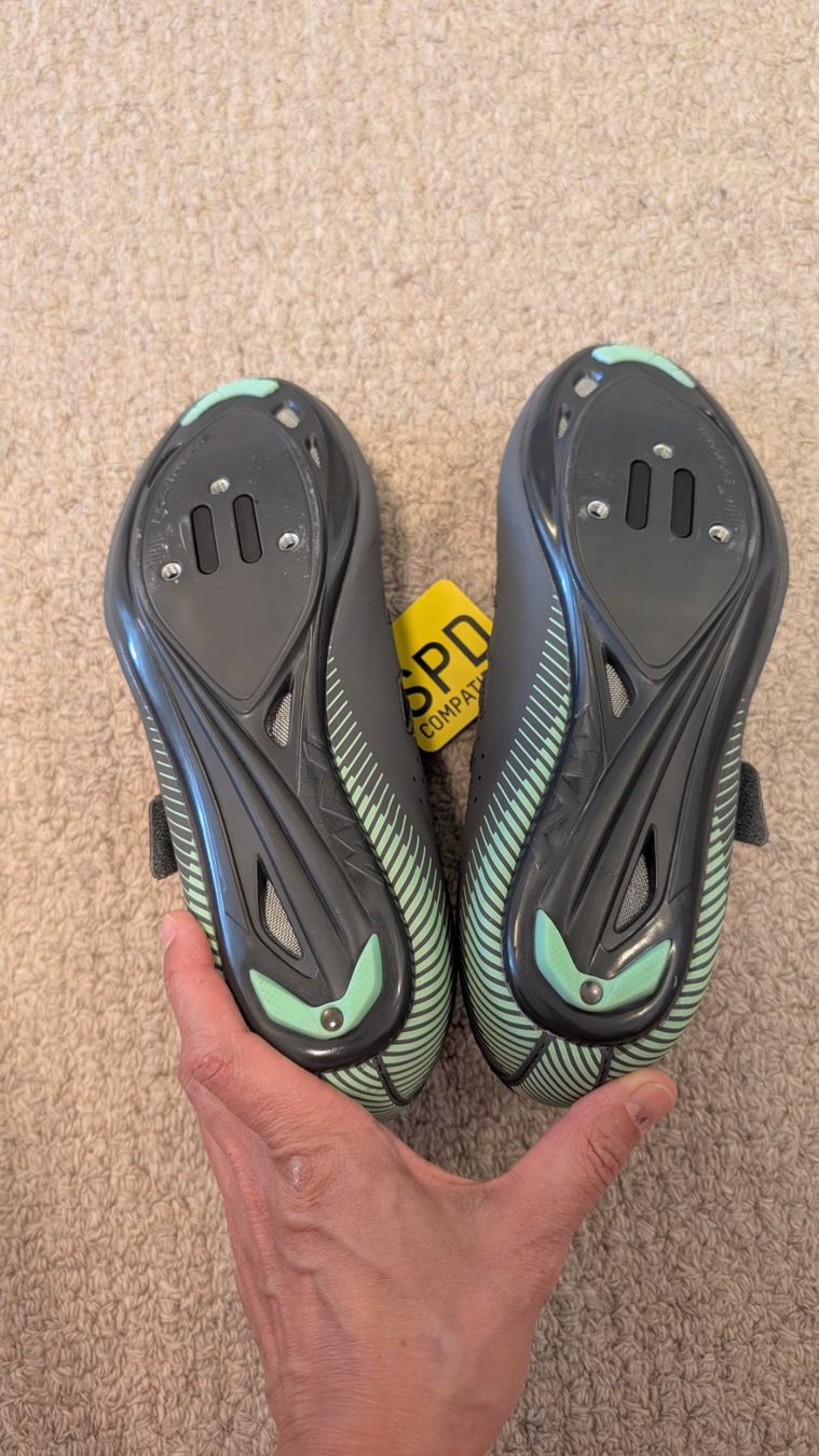 Scarpe da donna: Rennvelo Schuhe Gr. 39 – Nuovo (secondo la descrizione) da St Gallen venduto da Kim.Wyss 2