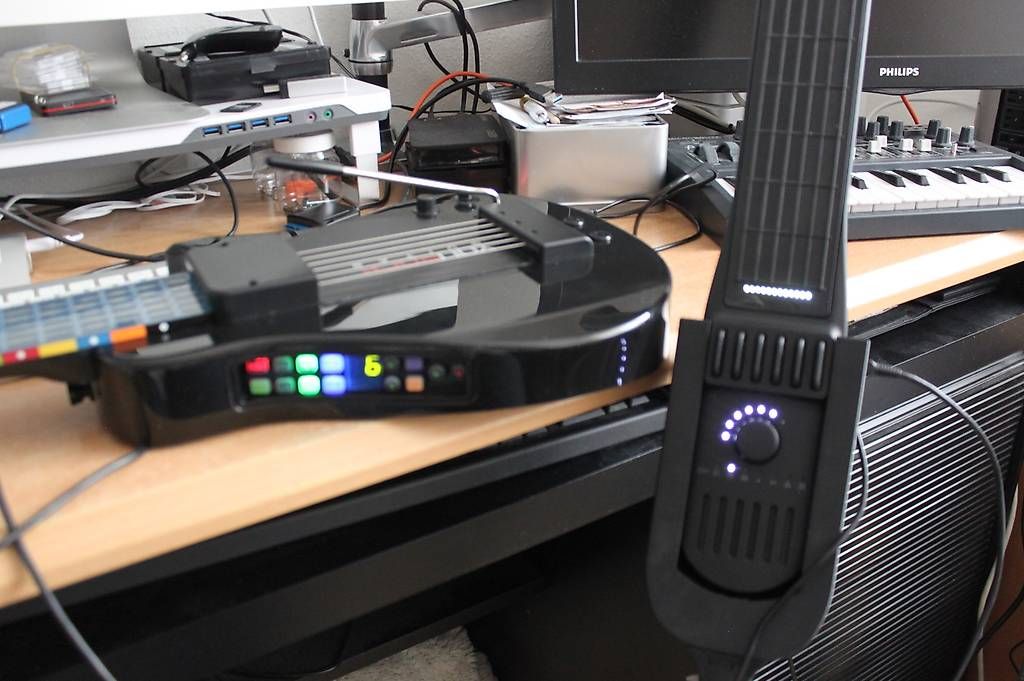 Instruments de musique: Unterricht mit Computern und Controllern – D'occasion à Lanzenhäusern par kakali50