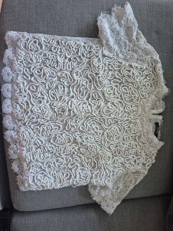 Haut en dentelle Zara Trafaluc blanc taille M, plutot S