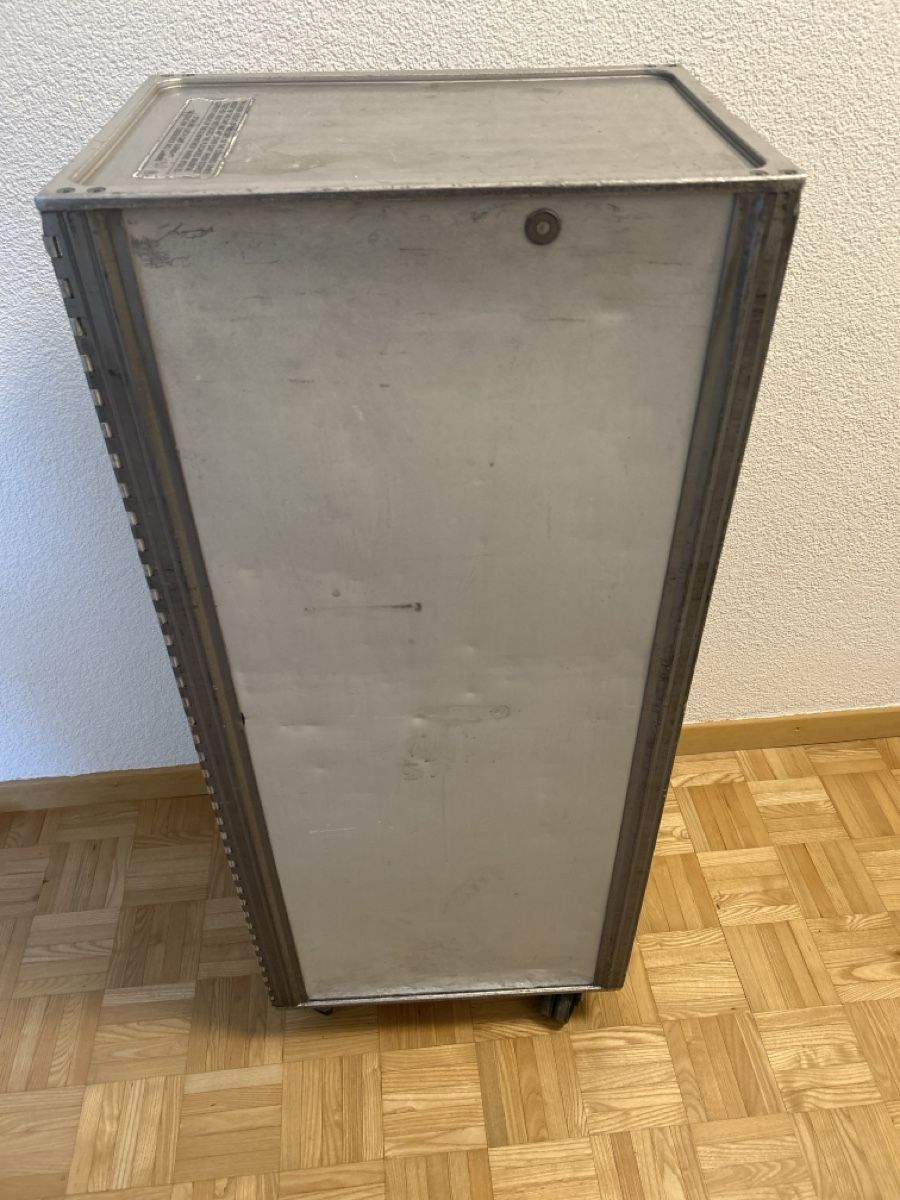 Swissair Sonstiges zu Aviatik: Swissair trolley Flugzeug – Gebraucht aus kloten von Sgana 3