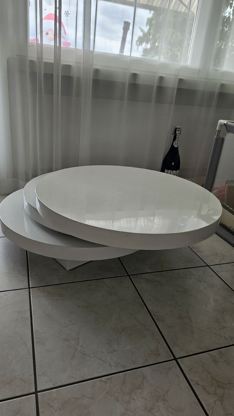 Tavoli: Salontisch rund – Usato da Au SG venduto da Dym_ky5y