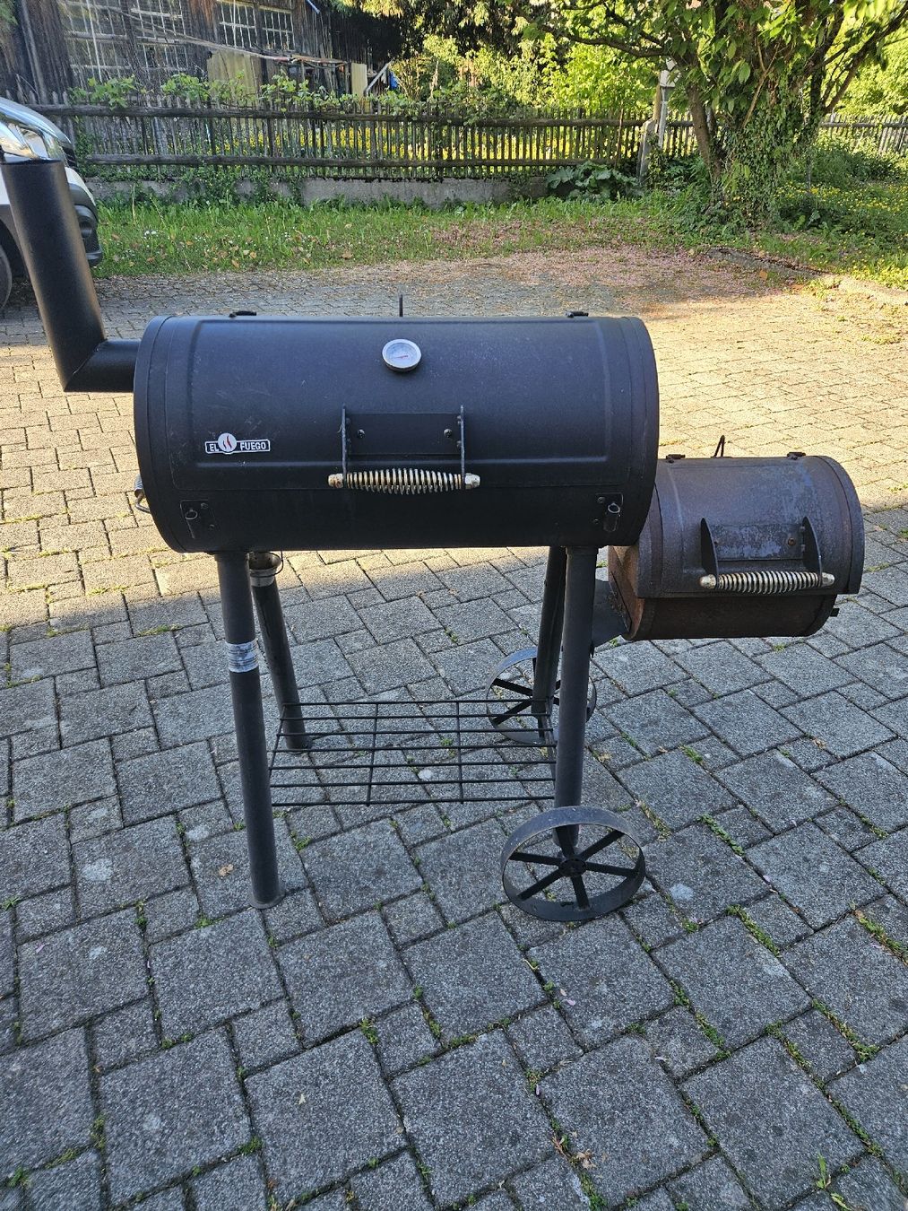 Griglie: Holz Grill – Usato da Rickenbach b. Wil venduto da nic_8ljr