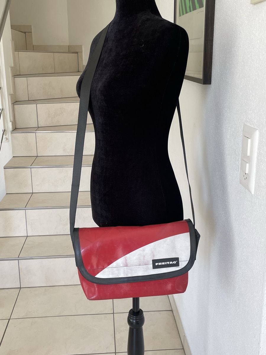 Freitag Sonstige Kleidung & Accessoires: FREITAG Hawaii Five Umhängetasche – Gebraucht aus Richterswil von Prangins9