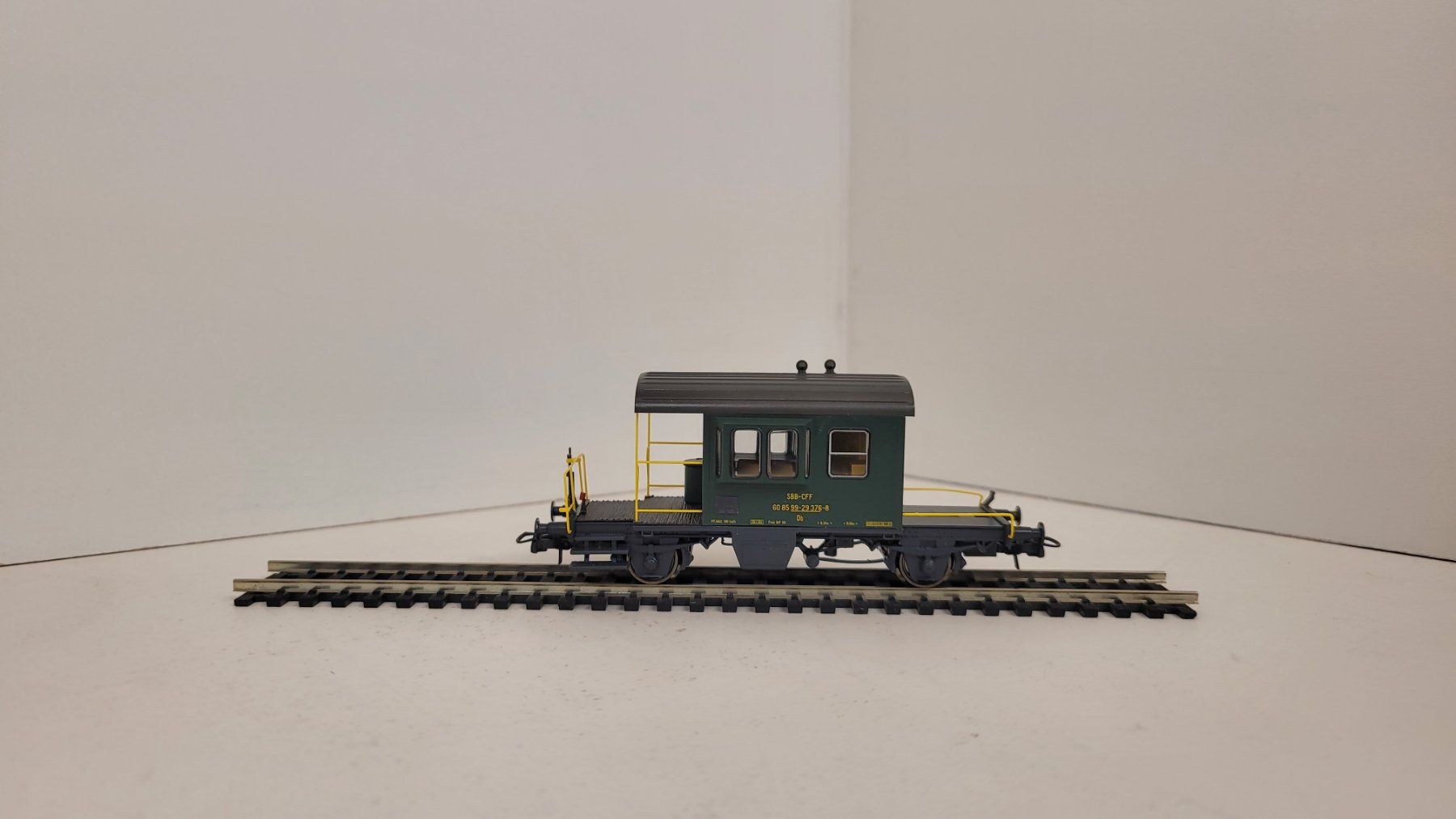 Märklin Modelleisenbahnen: Spur H0 Roco 67610 SBB Sputnik DC – Gebraucht aus Büsserach von ModellbahnDepot 2