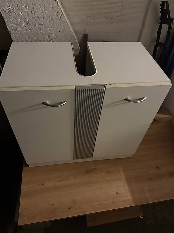 Badezimmermöbel: Unterschrank – Gebraucht aus Gossau SG von cuk_fyc6 2