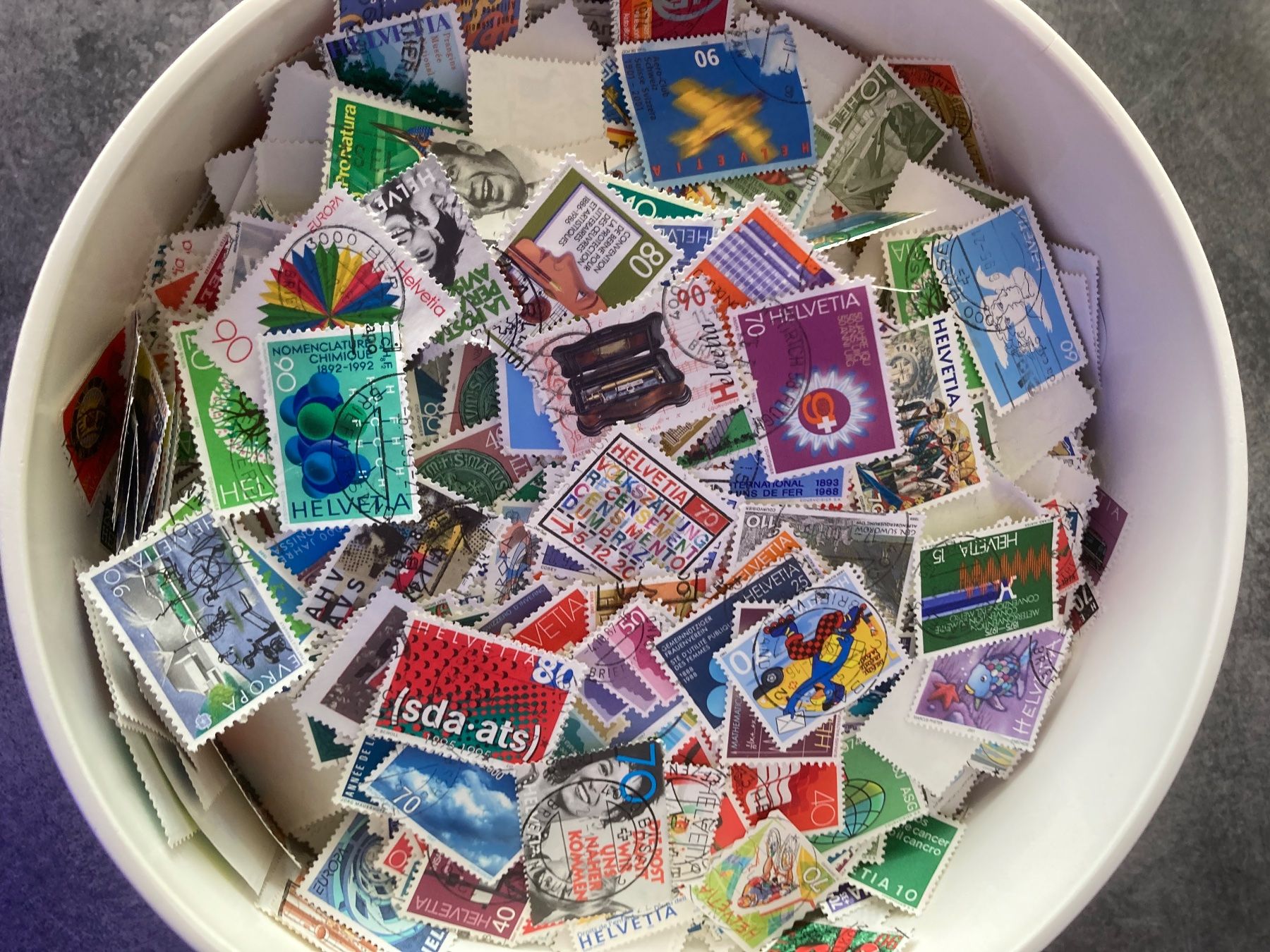 Alle Briefmarken: ca. 450 gr. abgelöste Schweizer Briefmarken – Gebraucht aus Reinach BL von RetroGamesSportsMore 1