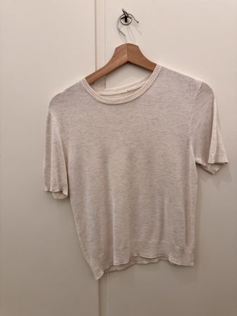 Light Top: Minimalist style, size M