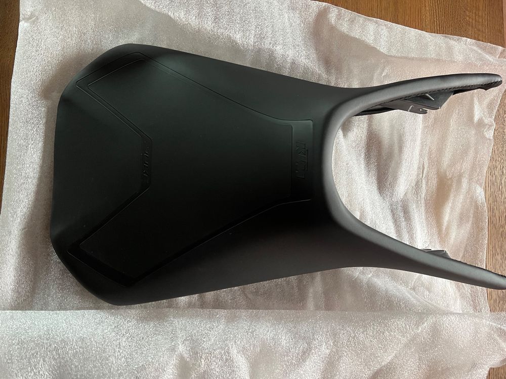 KTM Duke 390 Sitzbank Kaufen auf Ricardo