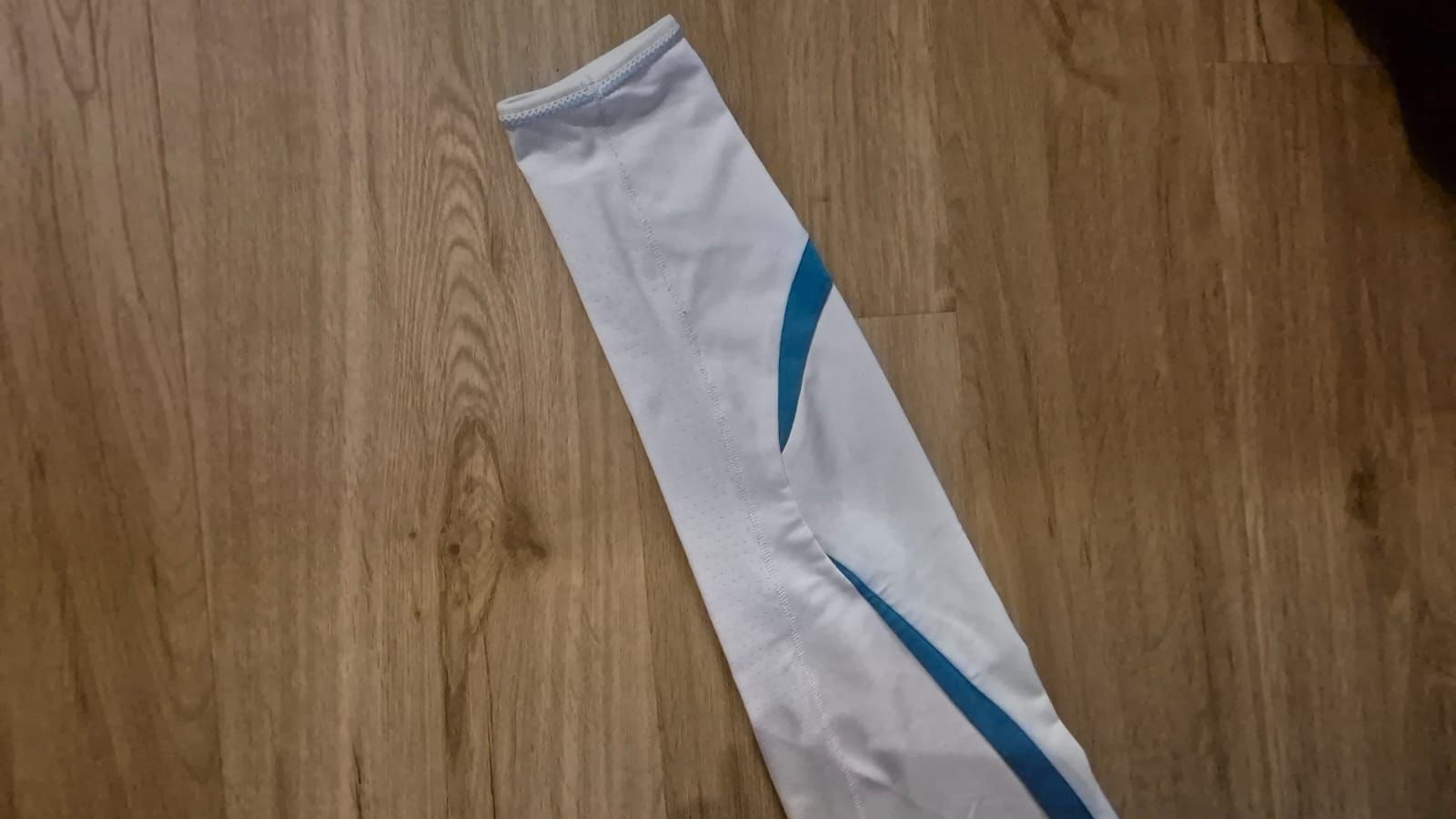 Odlo Kleiderpakete: Odlo Langarm Weiss – Gebraucht aus Edlibach von ar-schreinerei 3