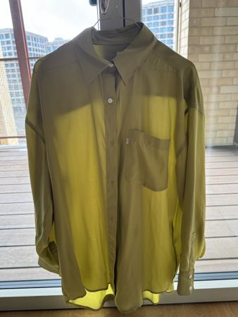 Grünes Levi’s Satinhemd