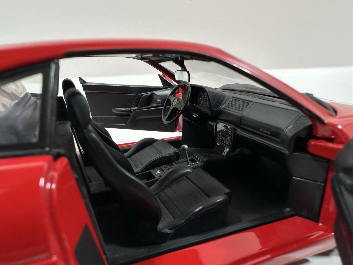 UT Models Modellini d'auto: Ferrari F355 Berlinetta 1:18, rot, UT MODELS – Usato da Zofingen venduto da rf9_x2xt 6