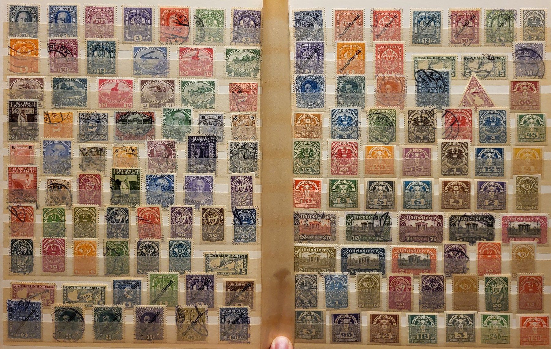 Tutti i francobolli: 2 volle Alben Österreich ab ca. 1908 – Usato da Fraubrunnen venduto da Lukasl2727 4