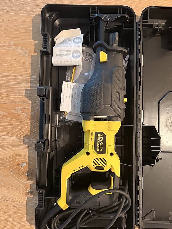 Alle Maschinen: Stanley Fatmax Säbelsäge – Gebraucht aus Willisau von en-et 2
