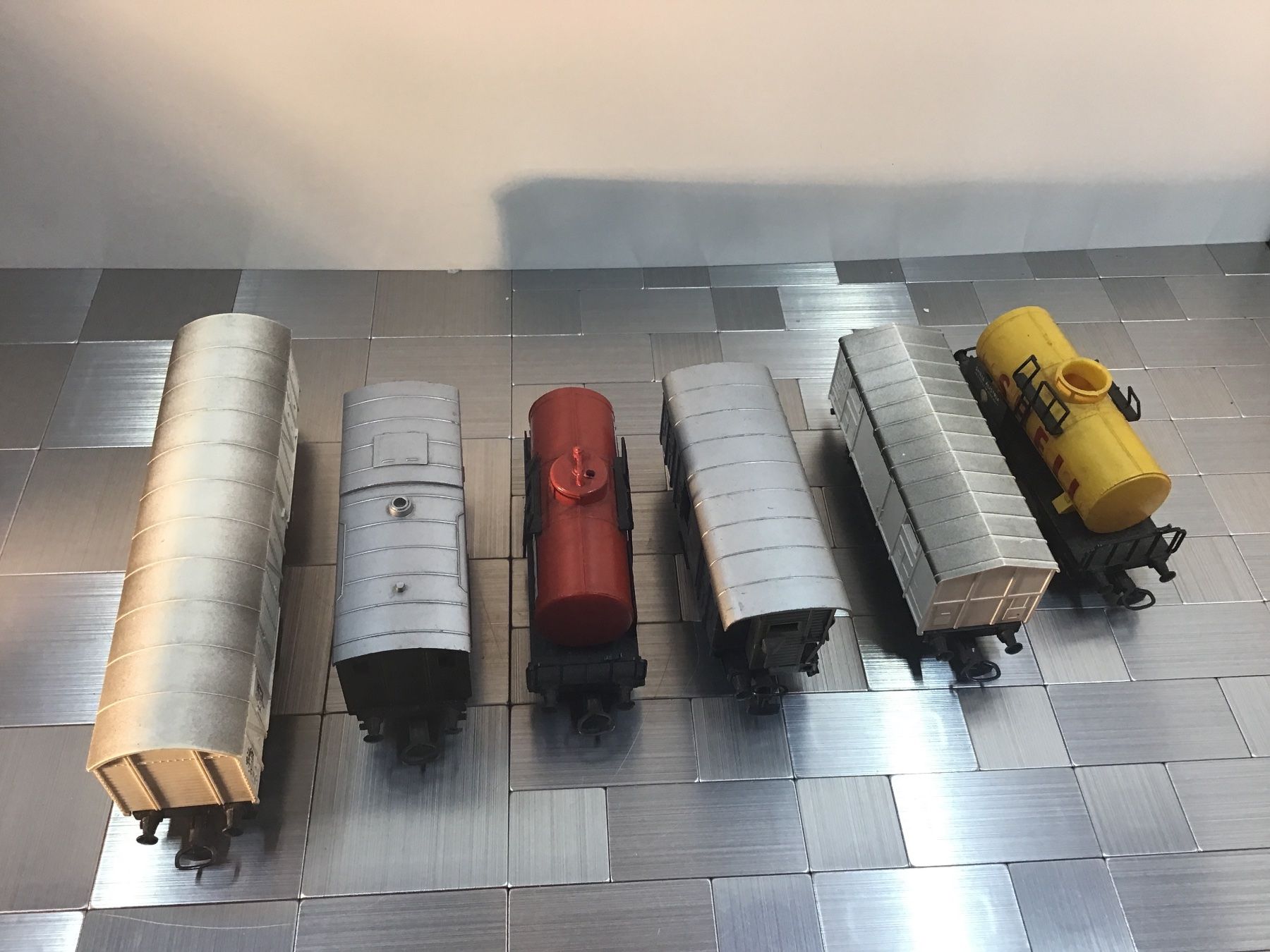 Kleinbahn Modelleisenbahnen: KLEINBAHN GÜTERWAGEN SPUR H0 – Gebraucht aus Männedorf von Spezial-Modelle 6
