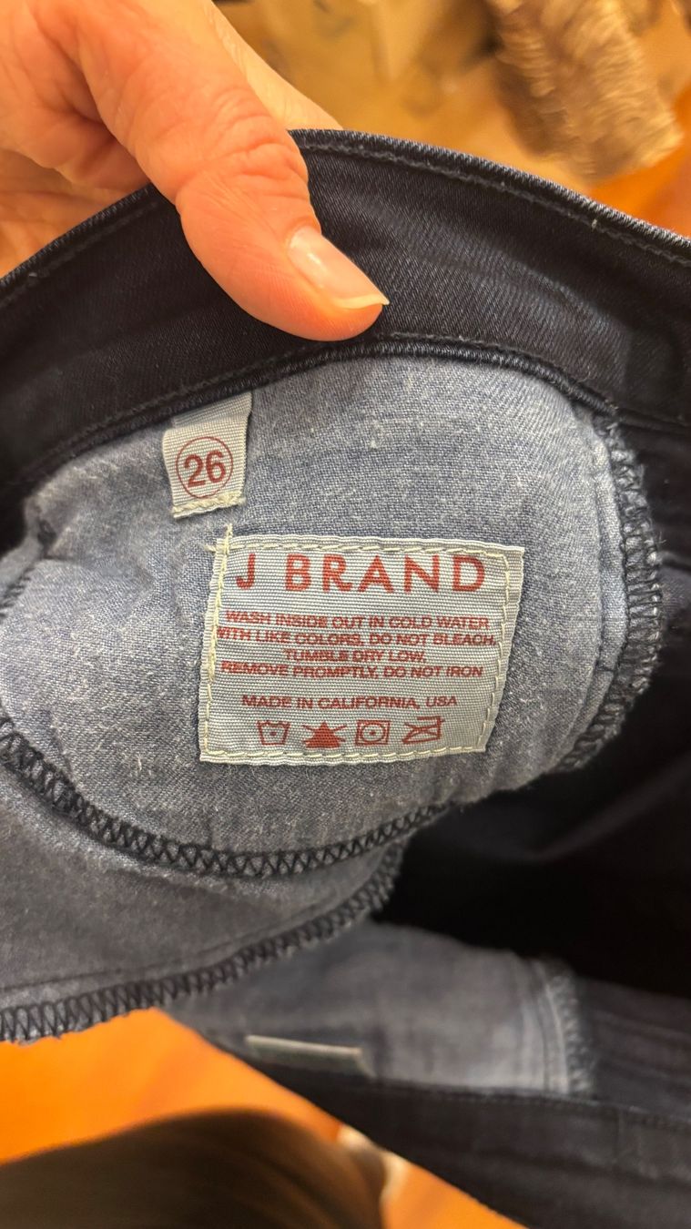 Jeans: JBrand Jeans – Usato da Uitikon Waldegg venduto da Thefateofophelia 1