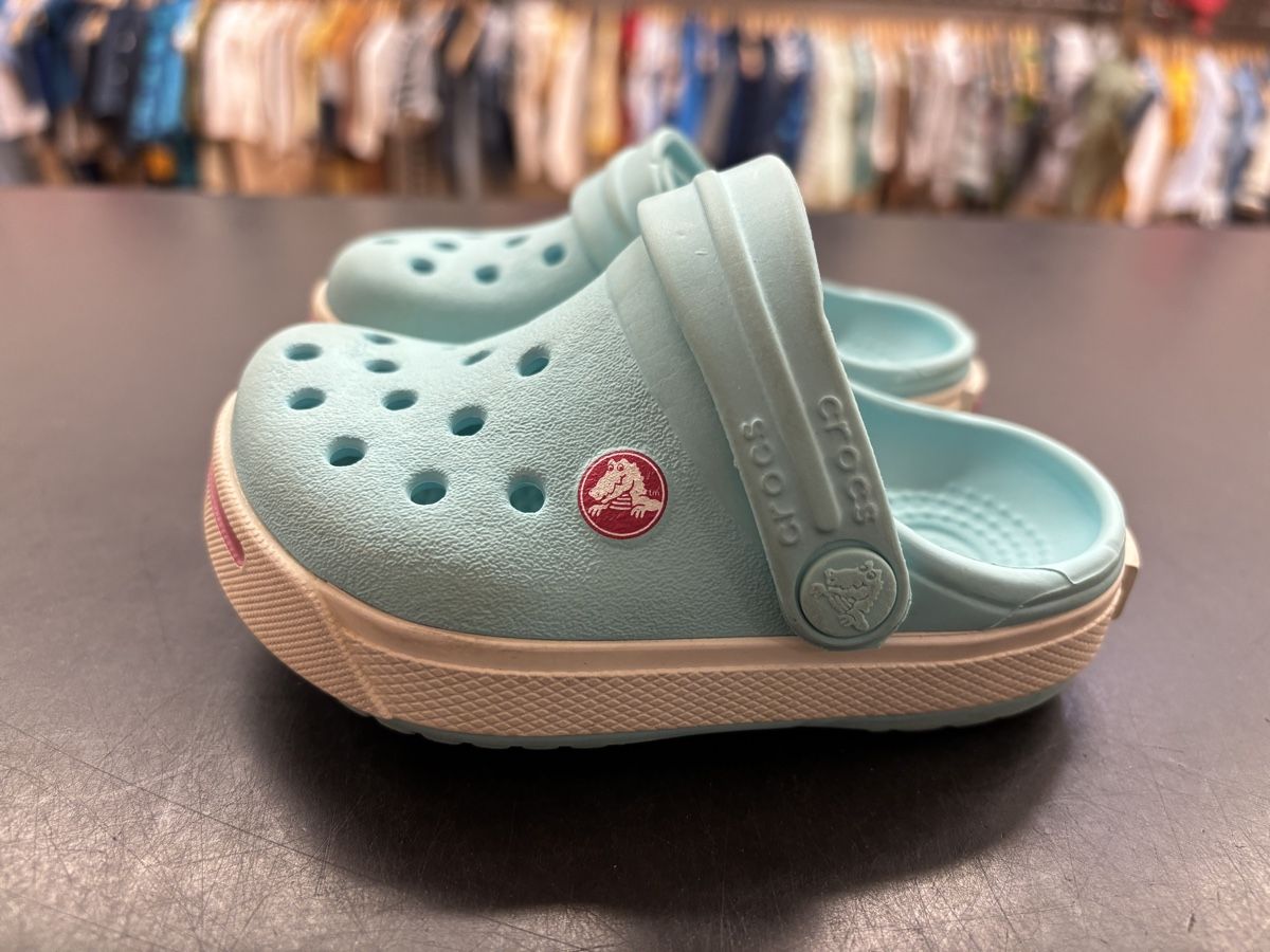 Crocs Scarpe per ragazzi: Crocs, Grösse 21/22 – Usato da Büren an der Aare venduto da Nikito2001