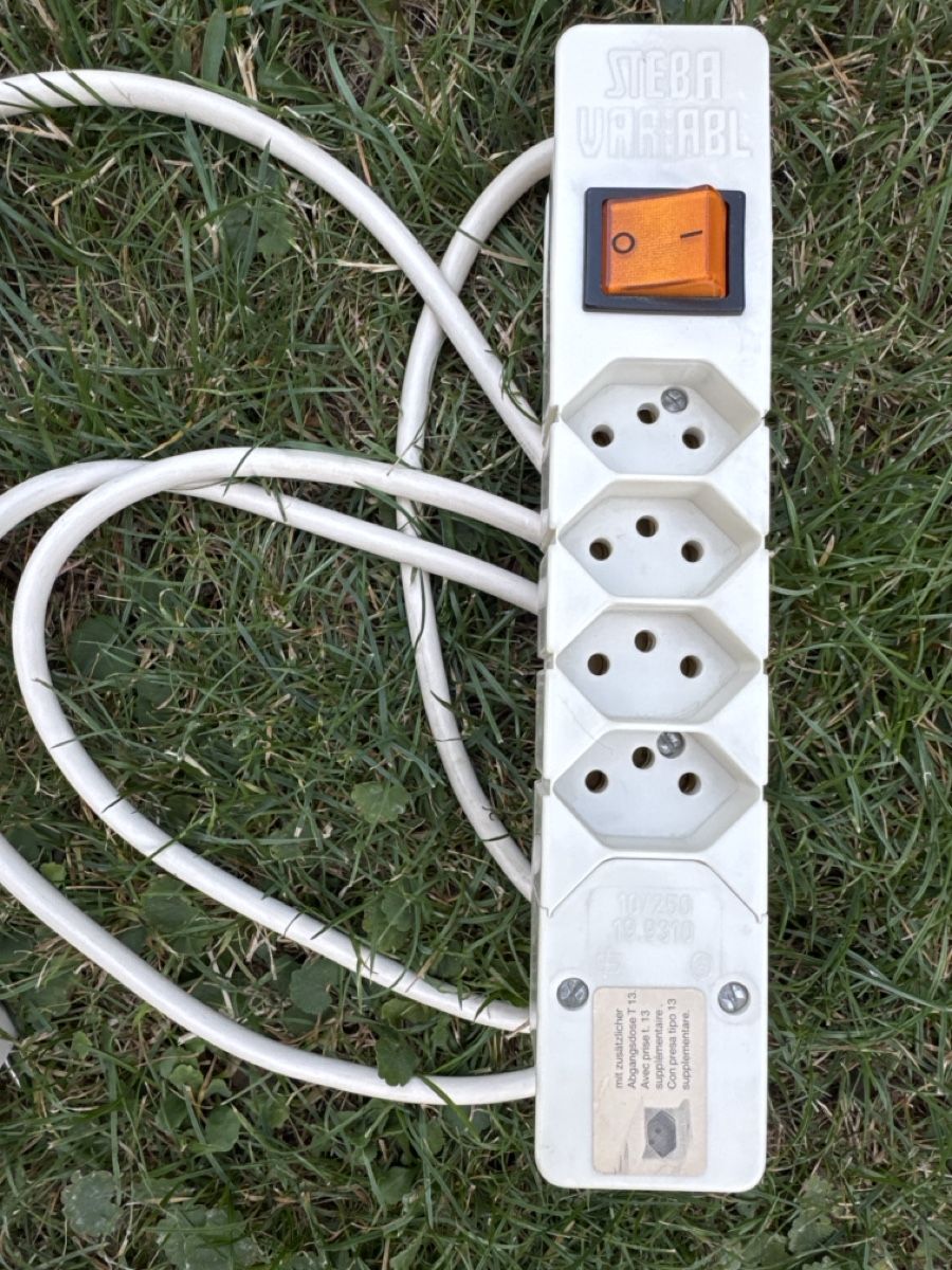 Alimentazione elettrica: 4 mehrfach Elektro-Steckleisten – Usato da Elsau venduto da CTN20 5