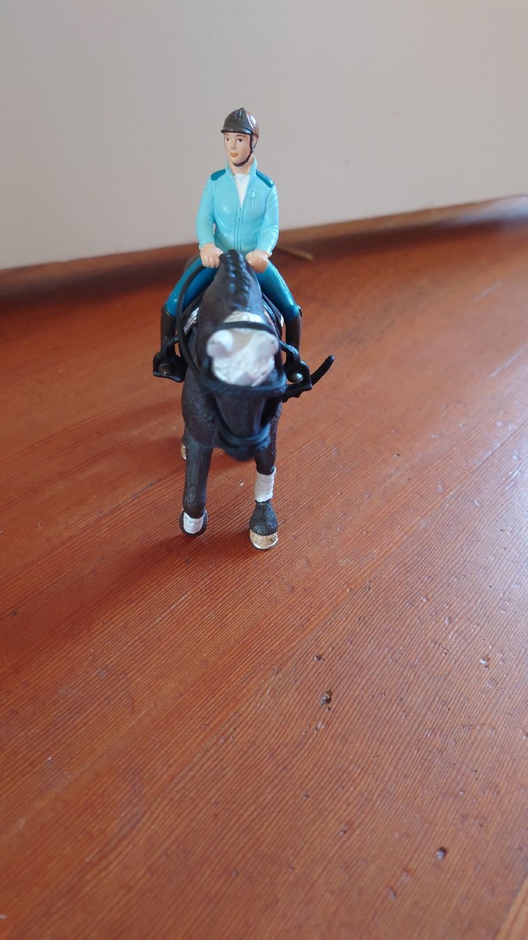 Schleich Giocattoli: Schleich Turnierreiterin – Usato da Wettingen venduto da l_i500