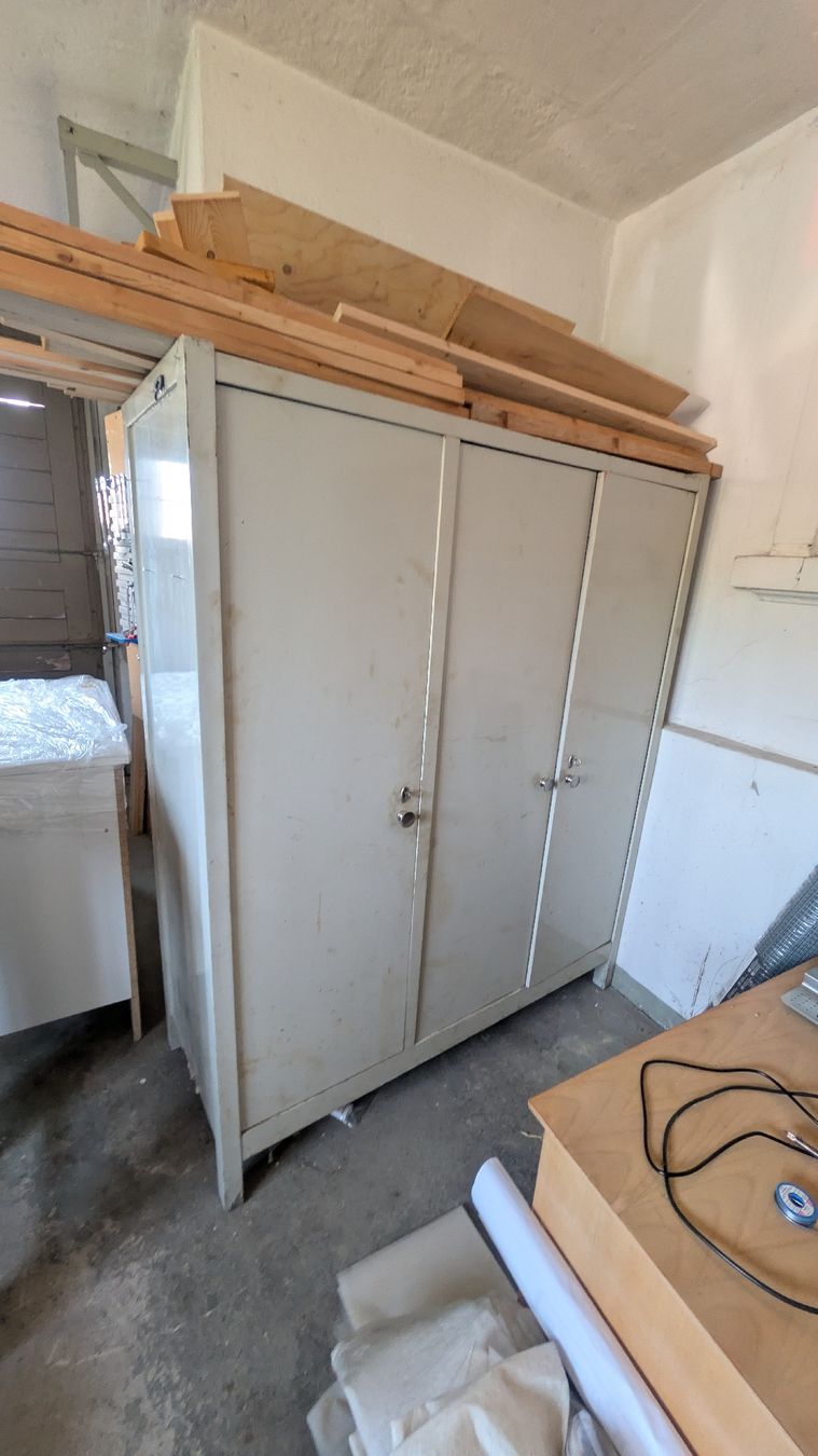 Armadi: Schrank – Usato da Münchwilen TG venduto da raffi099