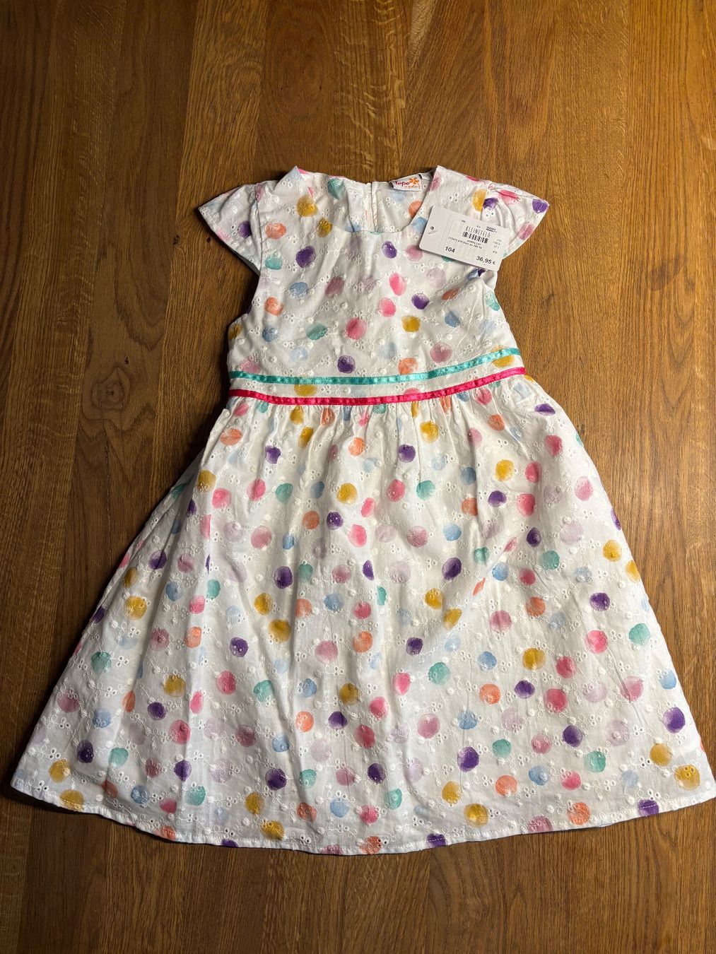 Vestiti & Gonne: Hübsches Kleid Grösse 104 - Neu! – Nuovo e nell'imballaggio originale da Huttwil venduto da simonbuser