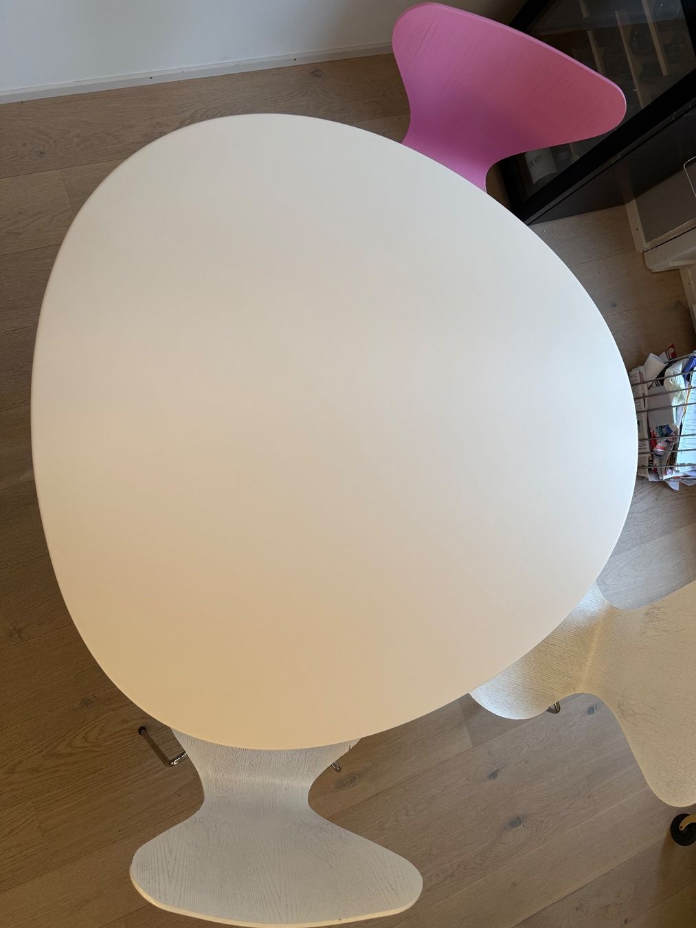 Fritz Hansen Tables: Fritz Hansen Voss Tisch weiss 115x113x71cm – D'occasion à Zürich par lea_9s5y 2