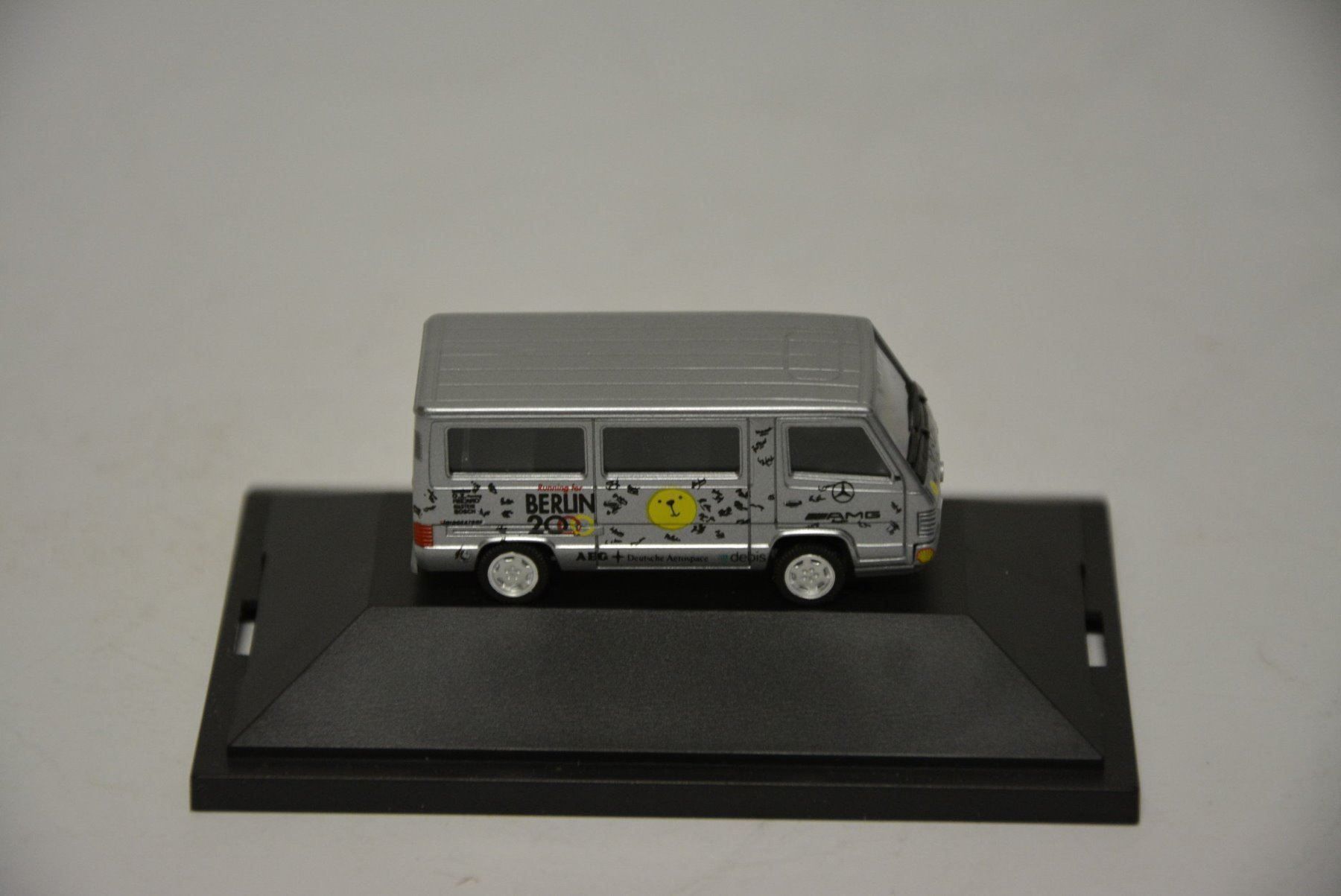 Herpa Modellini d'auto: Mercedes100D Bus Berlin 2000  Herpa 1:87 – Nuovo e nell'imballaggio originale da Goldach venduto da Feivel9 4
