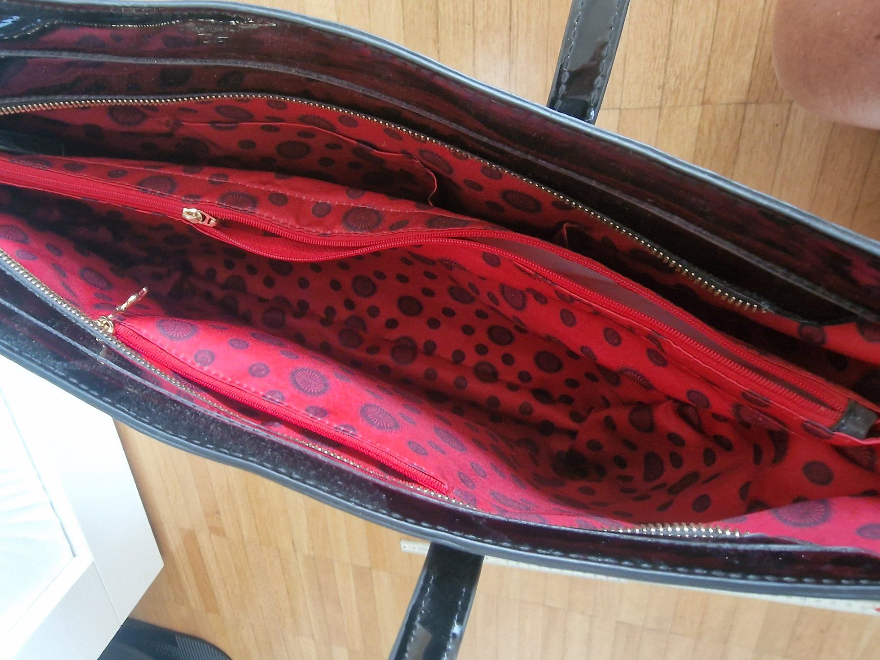 Desigual Borse da donna: Desigual Tasche schwarz Lackleder mit Muster neu – Usato da Laufenburg venduto da may_r2st 3